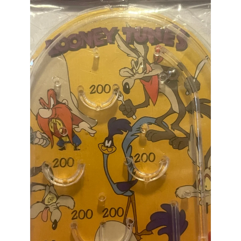 1997 Looney Tunes Pinball Game, Roadrunner, Wile E. Coyote, Yosemite Sam, Orange